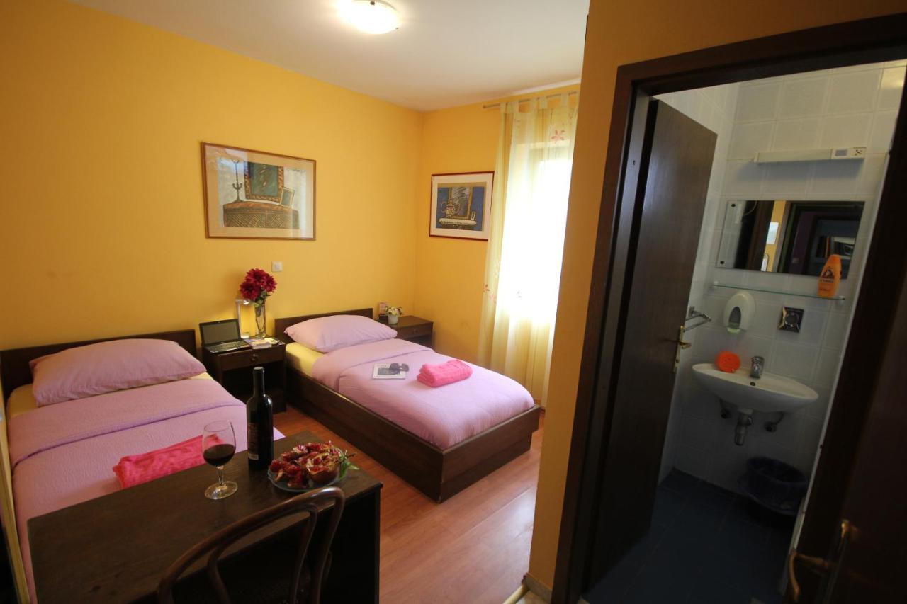 Guest House Vila Micika Dubrovnik Bagian luar foto